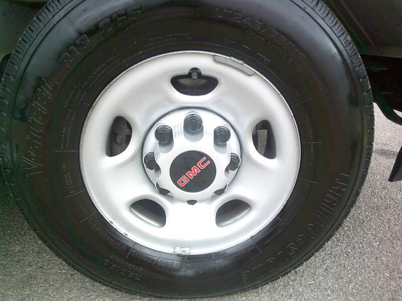 2024 GMC Savana 2500