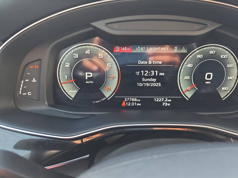 2021 Audi Q8 quattro Premium Plus 55 TFSI