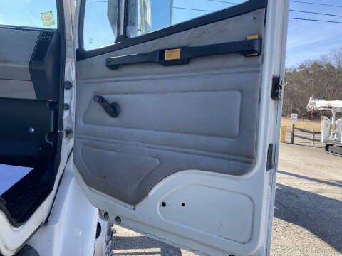 2002 Freightliner FL60