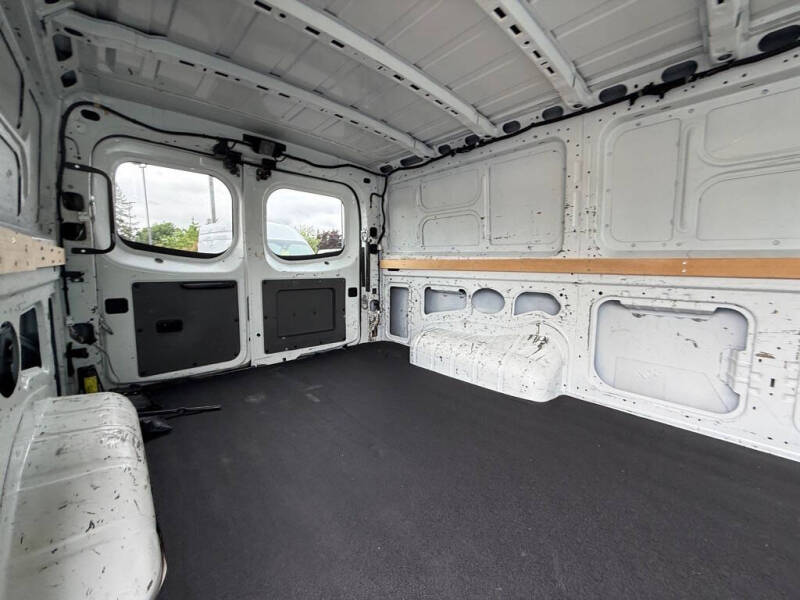 2013 Nissan NV 1500 SV