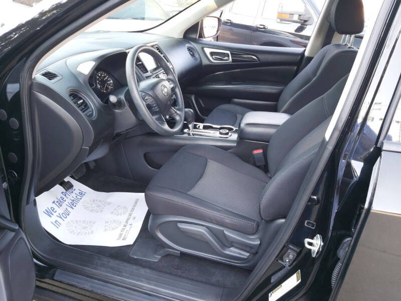 2018 Nissan Pathfinder SV