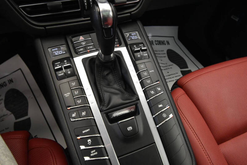 2020 Porsche Macan S