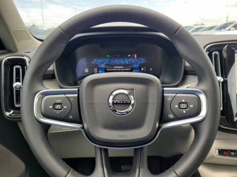 2026 Volvo XC40 B4 Plus