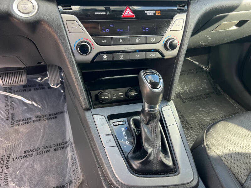 2017 Hyundai Elantra