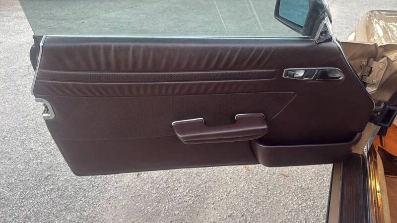 1986 Mercedes-Benz 560-Class 560 SL