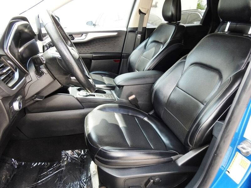 2020 Ford Escape SUV / Crossover - $20,900