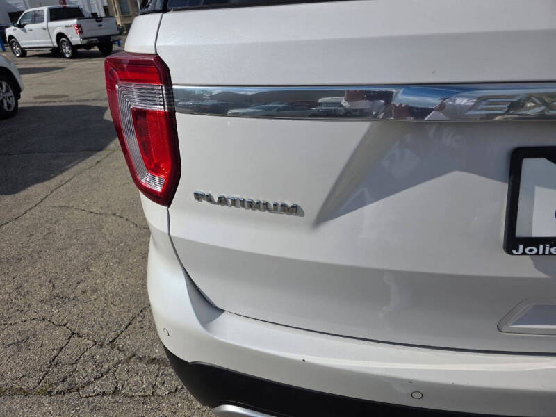 2017 Ford Explorer Platinum