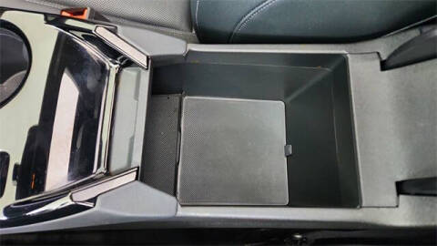 2025 Audi Q6 e-tron quattro Premium Plus