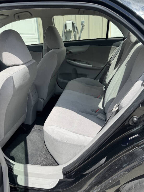2011 Toyota Corolla LE