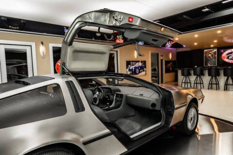 1981 DeLorean DMC-12