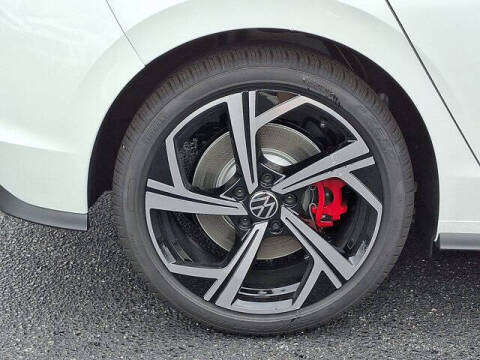 2025 Volkswagen Golf GTI SE