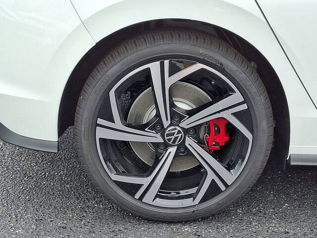 2025 Volkswagen Golf GTI SE