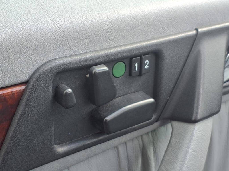 1995 Mercedes-Benz E-Class E 320