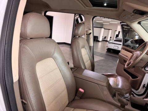 2005 Ford Explorer Eddie Bauer