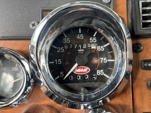 2009 Peterbilt 335