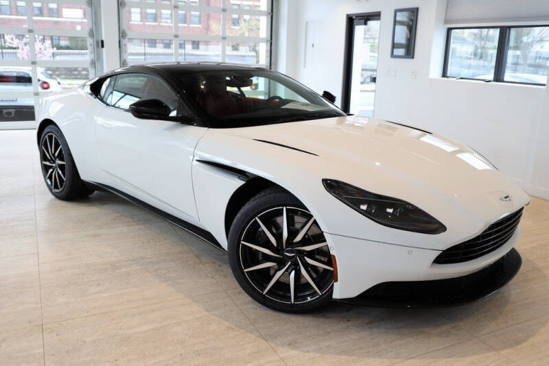 2020 Aston Martin DB11 V8