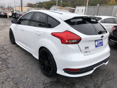 2018 Ford Focus ST