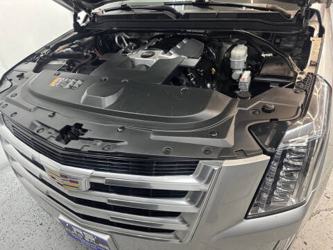 2017 Cadillac Escalade Luxury