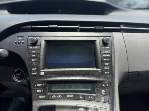 2010 Toyota Prius III