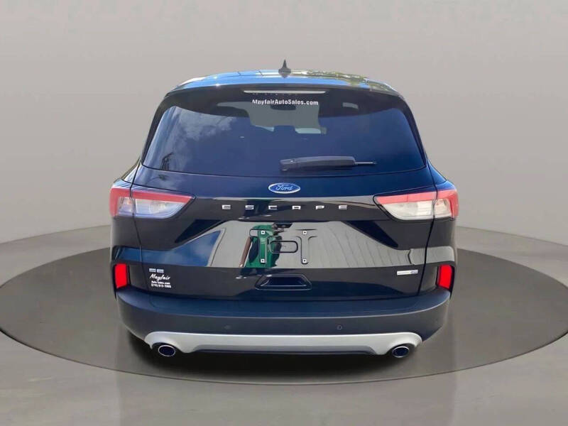 2020 Ford Escape SE