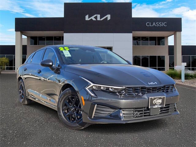 2025 Kia K5 LXS