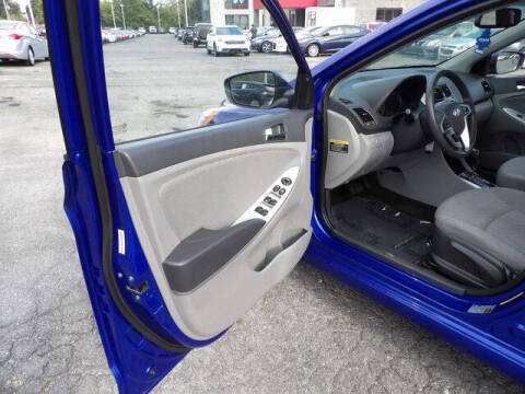 2012 Hyundai Accent GLS