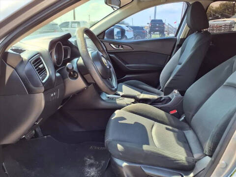 2015 Mazda MAZDA3 i SV