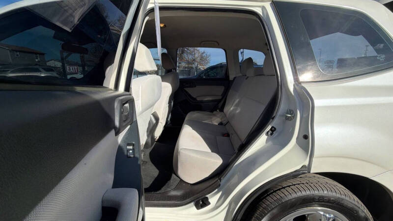 2015 Subaru Forester 2.5i