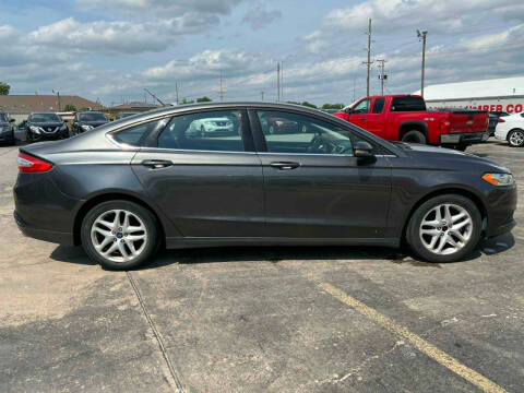 2016 Ford Fusion SE