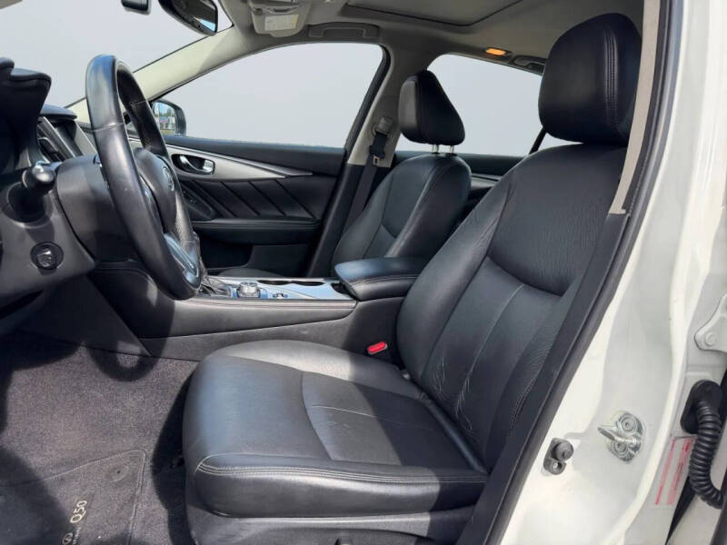 2022 Infiniti Q50 Luxe