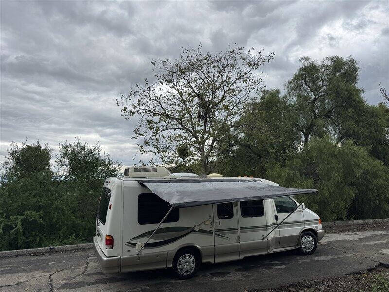 2002 Winnebago Rialta 22QD