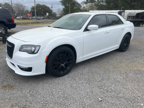 2020 Chrysler 300 for sale at Baileys Truck and Auto Sales in Effingham SC
