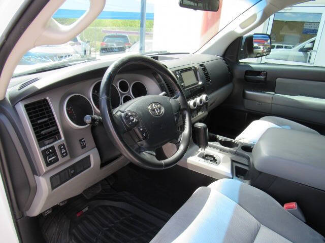 2013 Toyota Sequoia SR5