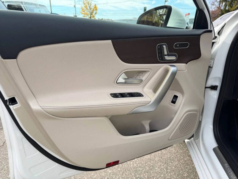 2019 Mercedes-Benz A-Class A 220