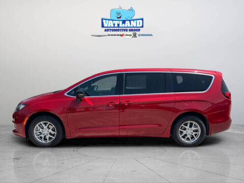 2027 Chrysler Pacifica LX