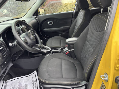 2015 Kia Soul +