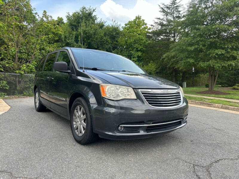 2012 Chrysler Town and Country for sale at Dreams Auto Sales LLC in Leesburg VA