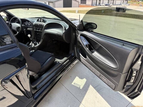 2002 Ford Mustang GT Deluxe