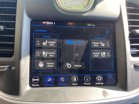 2023 Chrysler 300 Touring L