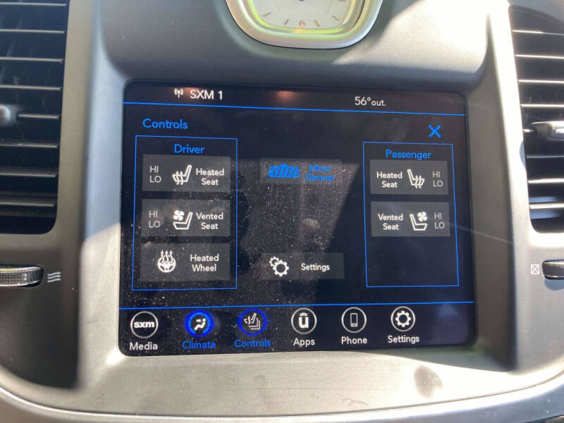 2023 Chrysler 300 Touring L