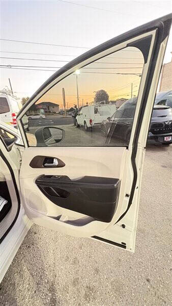 2017 Chrysler Pacifica