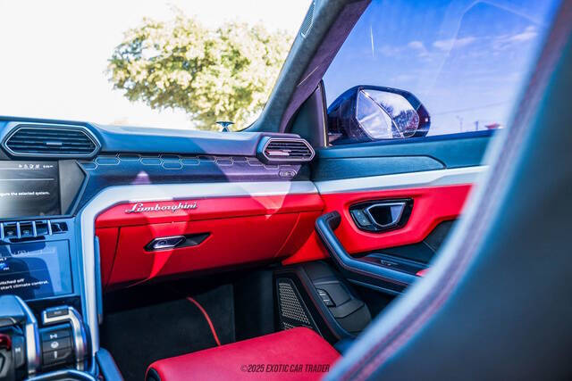 2019 Lamborghini Urus