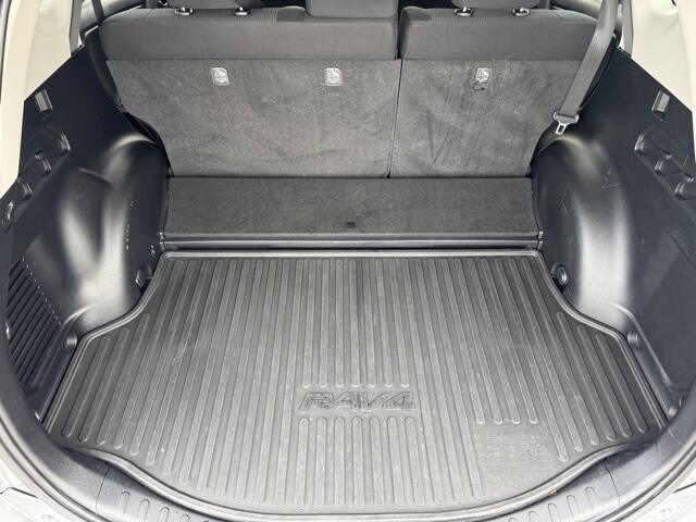 2018 Toyota RAV4 Hybrid LE