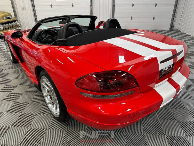 2004 Dodge Viper SRT-10