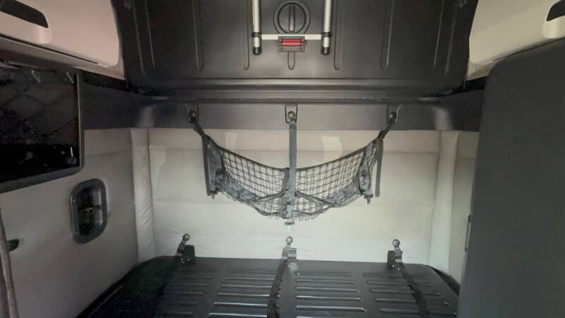 2021 Freightliner Cascadia