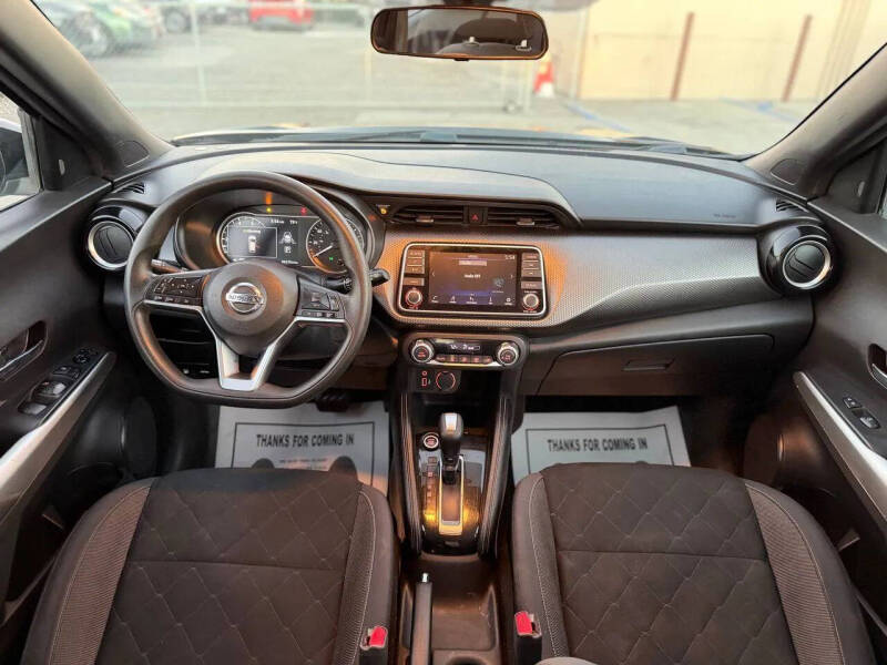 2020 Nissan Kicks SV