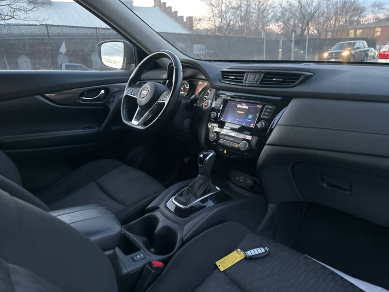 2019 Nissan Rogue SV