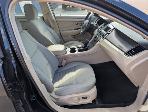2018 Ford Taurus SE