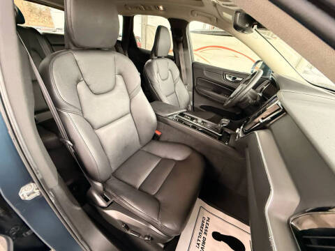 2020 Volvo XC60 T5 Momentum