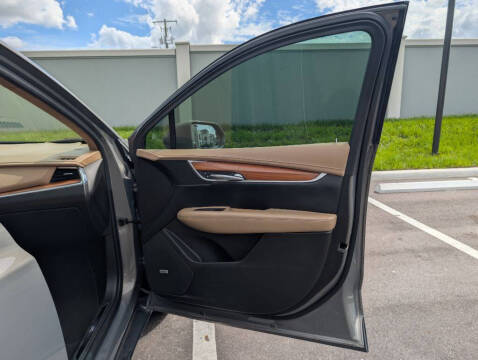 2018 Cadillac XT5 Platinum